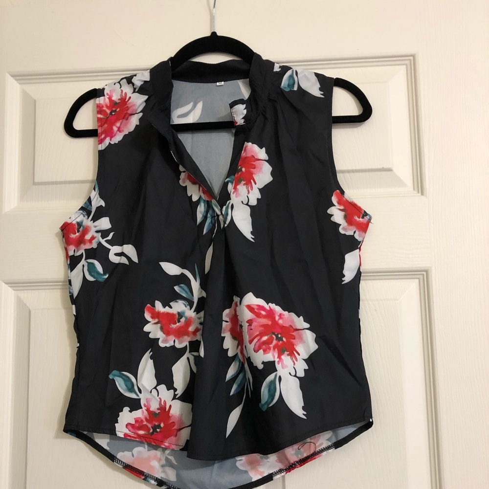 Brand new top never worn